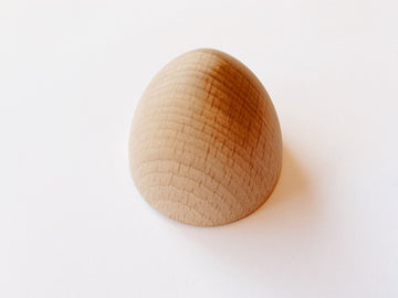 Medio huevo de madera